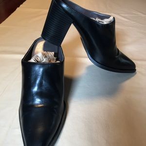 Unlisted size 7 black mules